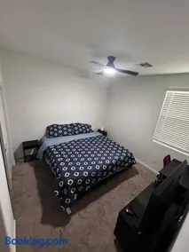 Home with rooms to rent - Image 2