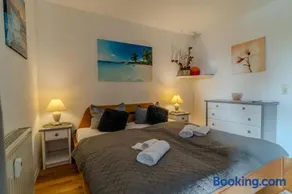 Schoenes 1 Zimmer - Sauna - Schwimmbad - Free Parking - Image 1