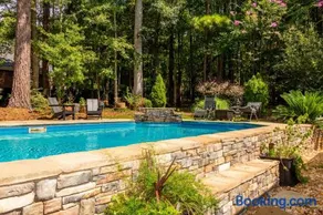 Midland Poolside Family Oasis - Image 2