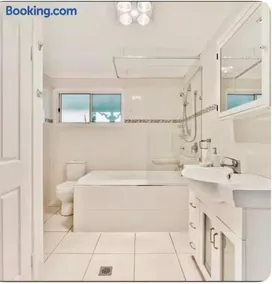 Spacious 3 Bed Country Cottage, - Image 4