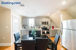 Family-Friendly 4BR Boston Stay Near Franklin Park, Free Parking, Near MTBA 233-3 - Image 2