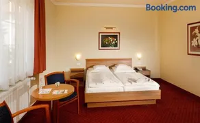 Hotel Paprika - Image 3