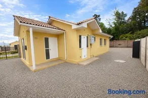 Casa Nueva con Amplio Estacionamiento Privado 3D 2B - Image 3