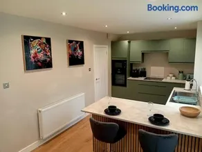 Martindale Close - 3 Bedrooms - Sleeps 5 - Image 4