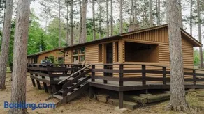 Honeymoon Cabin - One Bed Retreat - Parking - Netflix CB07 - Image 4