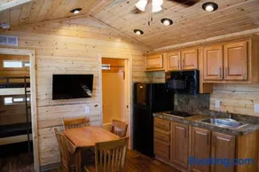 Ponderosa Camping Resort One-Bedroom Cabin 4 - Image 1