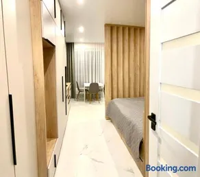 Green Side Studio - Image 5