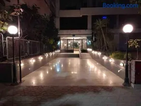 Amazing Nile & Pyramids View Apartment - Image 2