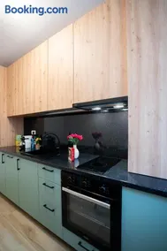 Soni Exclusive Apartments 137 Plaza with Private Parking & Self Check-in - Image 2