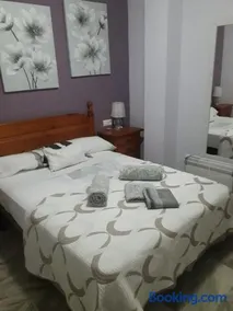 Piso de 3 habitaciones en el centro de Punta Umbria recién renovado! - Image 1