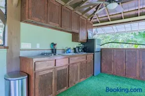 Glamping Garden Getaway - Image 3