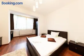 Montana Popa ApartHotel - Image 1