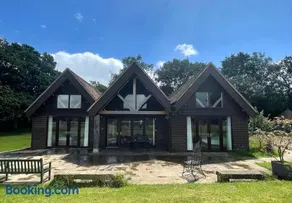 The Mill House on the Brooks South Downs West Sussex Sleeps 15 - Image 2