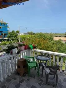 Holiday House - Image 3