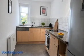 Havn Apartments Merseburg - 2 Schlafzimmer mit 3 Einzelbetten, Balkon, Küche, Waschmaschine, Wifi - Image 3