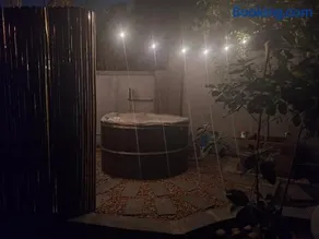 Pond Cottage - Image 3