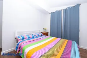 Classic decor, freshly painted 3 bedroom and 2 bathroom quiet home - Image 2