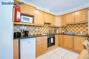 Spacious 4 Bed Apartment in Limerick City - Image 2