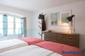 Stylish Tailor Made Flat - Image 3