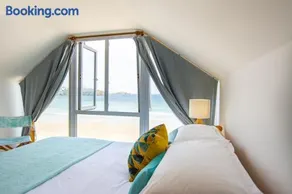 Tolcarne Beach Apartments - Image 3