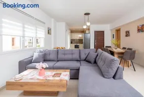 Maris Apts - Image 4