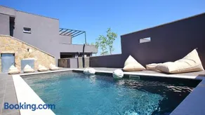 Villa House S by Villas Guide - Image 2