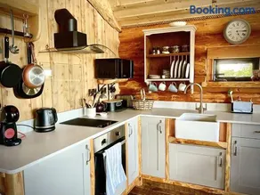 Rowan - Tedstone Log Cabins - Image 3