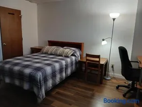 Right by OSU Stadium and Schottenstein Ctr - Walk to your game or concert - Image 4