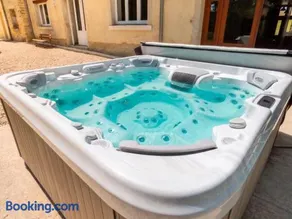 Homerez - Casa spaziosa con Jacuzzi a Nouart - Image 3