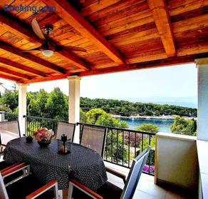 Seaview Residence - Image 5
