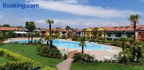 Appartamento con giardino e uso piscina - Image 1
