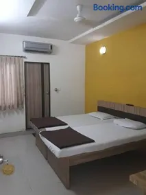 Hotel Pariwar - Image 1
