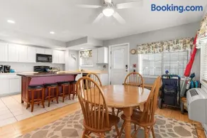 Stay Steps from Beach with Pool AC Parking - Image 3
