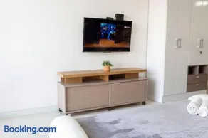 Prime Location: Fully Equipped Loft in El Laguito - Image 3