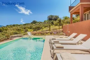 Villa avec barbecue, terrasse et piscine privée - Image 5