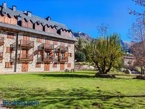 Bajo con jardín, paz, tranquilidad y aire libre - Isard 3 - Image 2