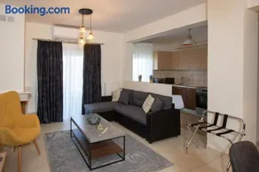 V Luxury Apartment 1 - Image 1