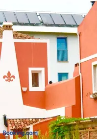 Fleur de Lis - Image 1