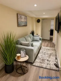 Cozy Two Bedroom Basement Apartment - Image 1