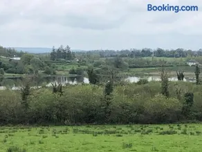 Lough Aduff Lodge 5 minutes from Carrick on Shannon - Image 3