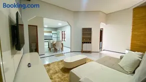 Ampla Casa com ArCond e Lazer Completo - Image 4