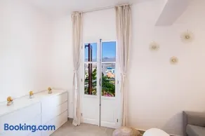 Unique Suite - Image 3
