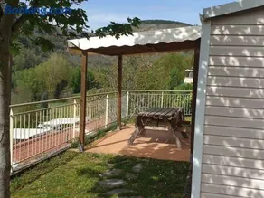 Mobil-home avec Terrasse, 3 Chambres, 4 Personnes - API-1-52-1131 - Image 1