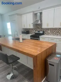 Near WORLD CUP and Dallas Modern home in Lancaster - Image 2