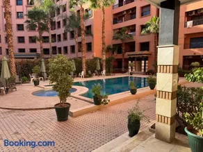 Caprice Palace - Image 2