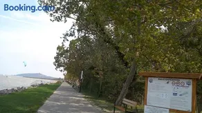 Balatonpart-lak - Image 3