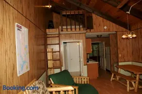 Carolina Landing Camping Resort Deluxe Cabin 6 - Image 3