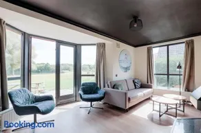 4 - Persoons Wellness Badhuys 13 Bungalow - Image 5