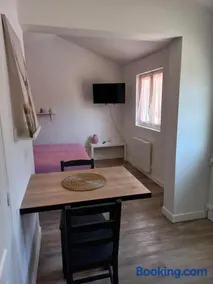 COQUETTE MAISONNETTE - Image 1