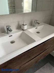 Appartement spacieux, 3 chambres, 6 lits simples - Image 2